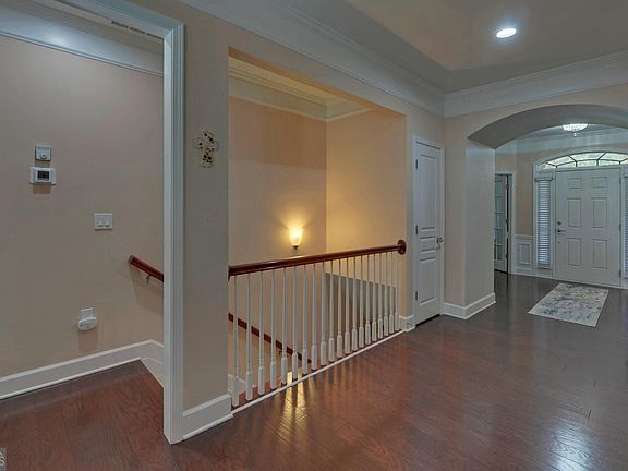 5th image of 6537 Autumn Crest Ln