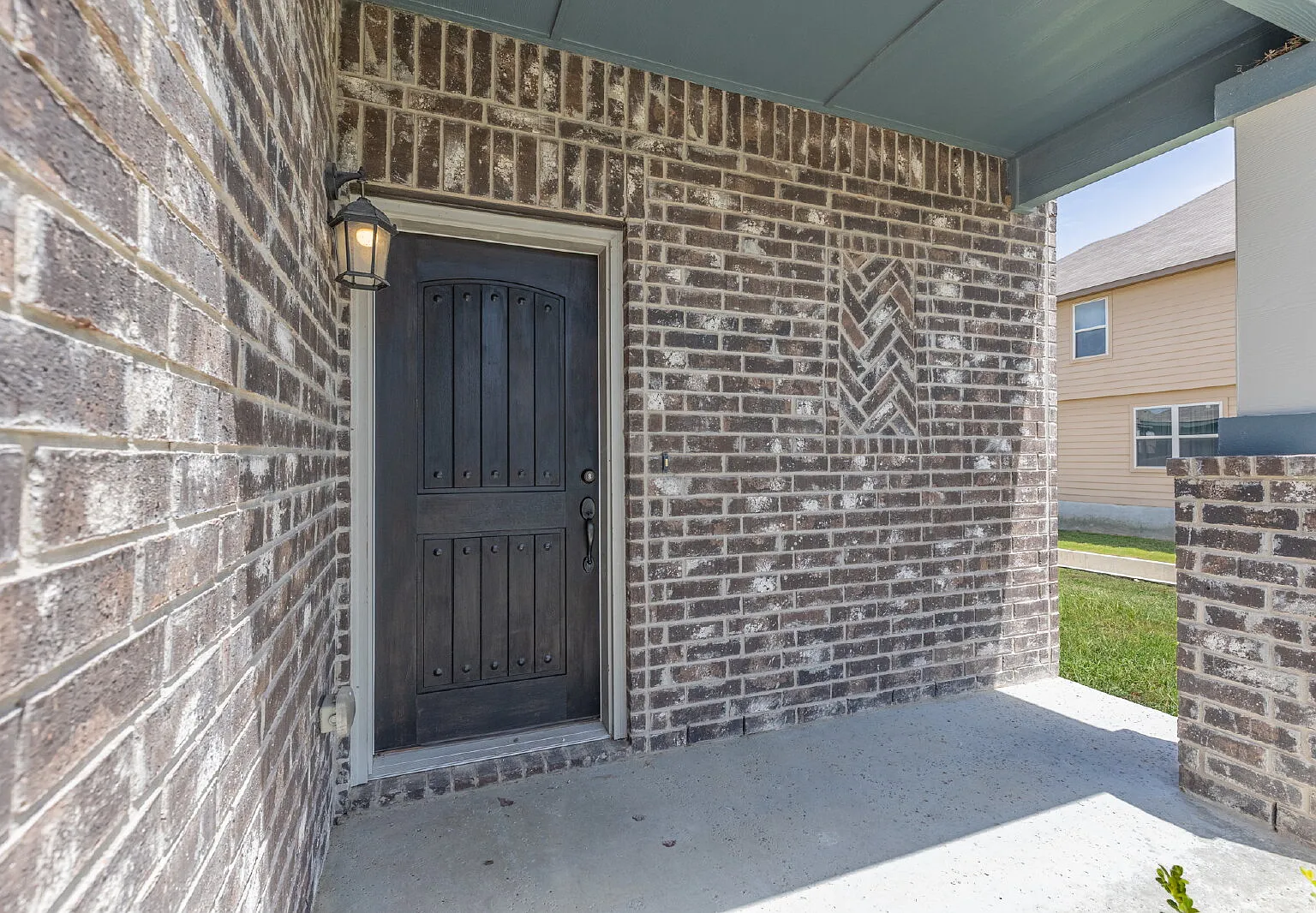 4 bed, 3.0 bath, 2133 sqft, $1,950 — Photo 4