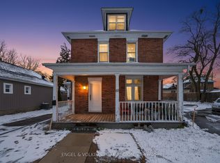 69 John St, Barrie, ON L4N2K4