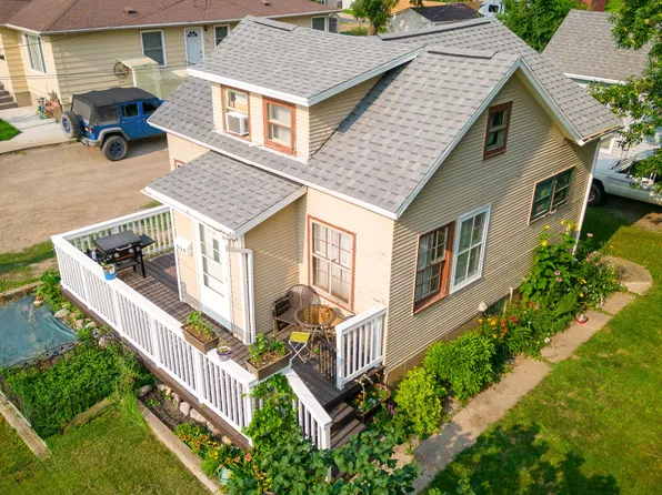 436 5th Ave NW, Valley City, ND 58072
