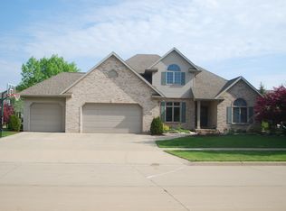 310 E Fernwood Ln, Appleton, WI 54913