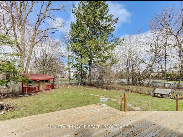 530 Huron St — Photo 21