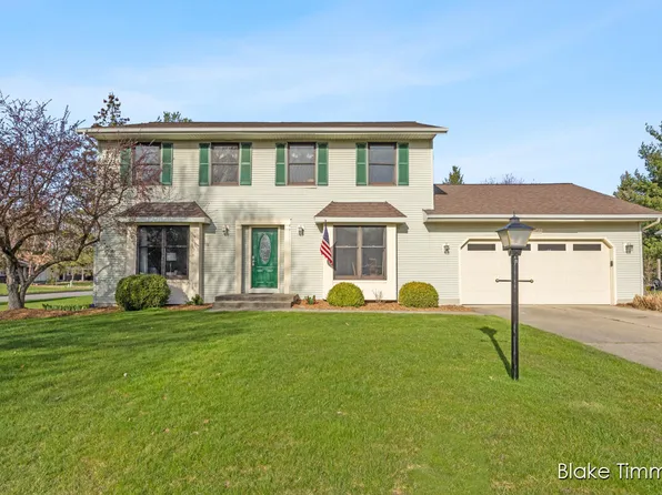 5565 Stowehill Dr SE, Kentwood, MI 49508