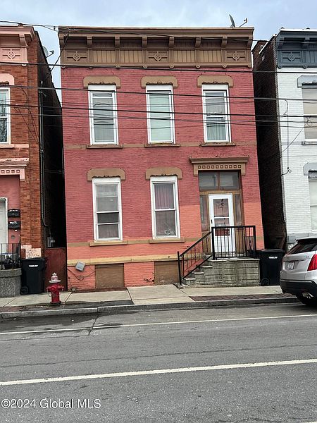 4th image of 480 1st Street