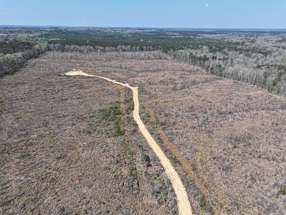 3rd image of Mantee Rd