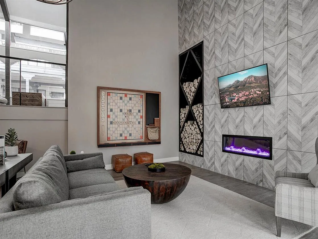 Henley and Remy Apartments — Photo 3