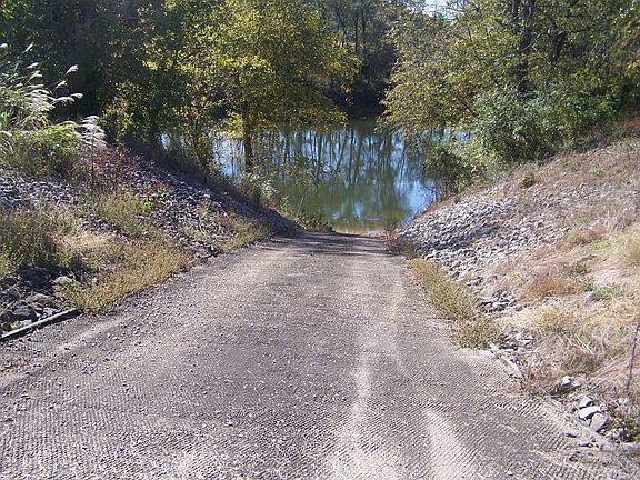 3rd image of 1223 Jackson Hollow Rd