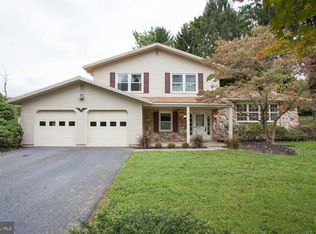 120 N Clover Ln, Harrisburg, PA 17112