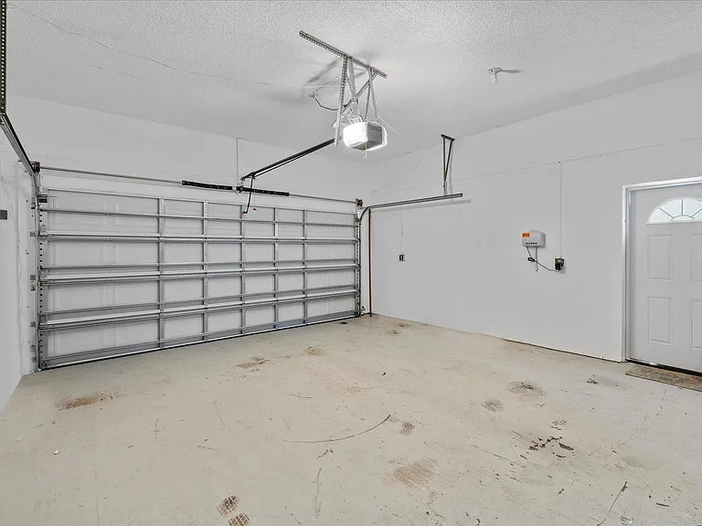3534 Seaway Dr — Photo 35