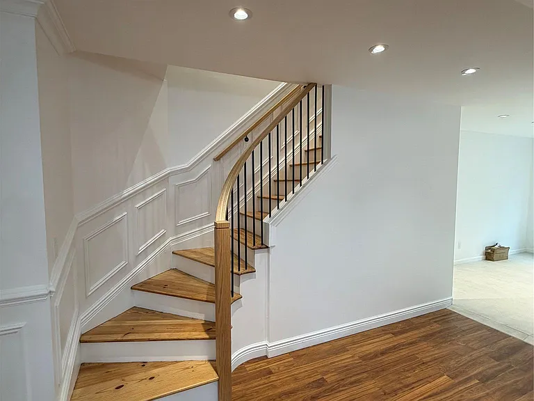 48 Somerset Dr — Photo 9