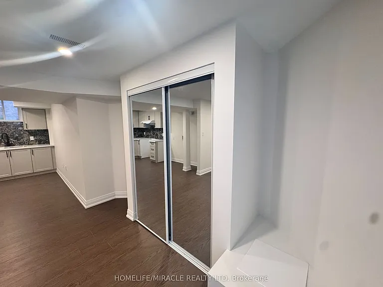 14 Berton Blvd — Photo 3