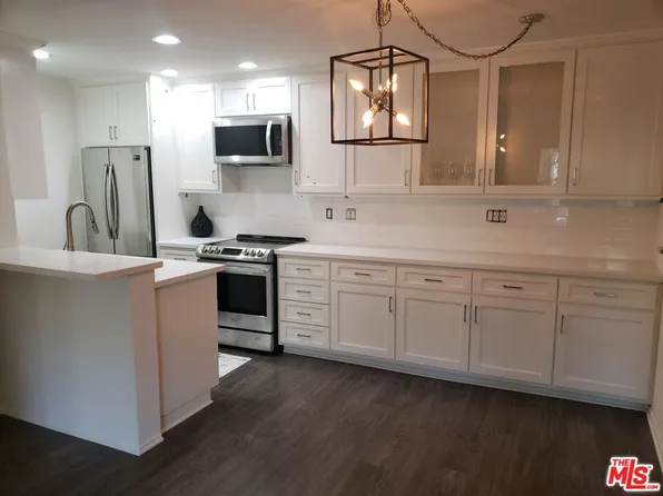 8163 Redlands St APT 1, Playa Del Rey, CA 90293