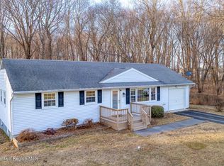 55 Jefferson Rd, Red Hook, NY 12571