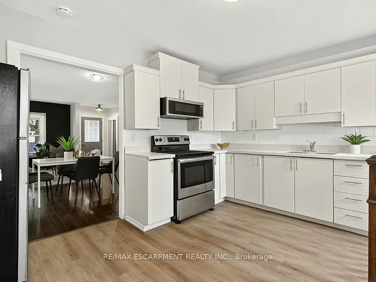 253 Marlborough St — Photo 7