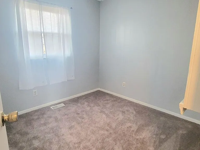 4145 Camelot Dr — Photo 17