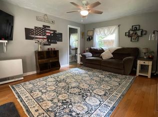 32 Jackson Ave, Conway, NH 03818