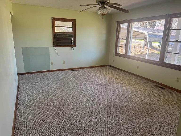 85 Ridgeview Dr — Photo 3