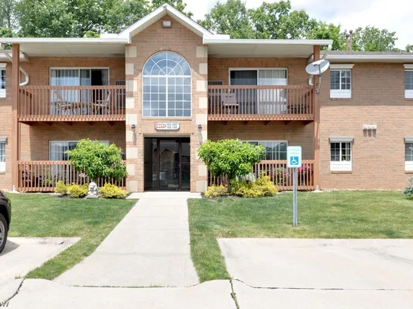 10391 Glenway Dr, Twinsburg, OH 44087