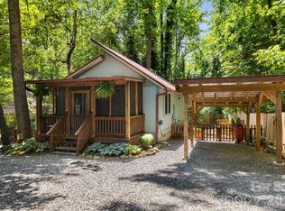 477 Governors View Rd, Asheville, NC 28805