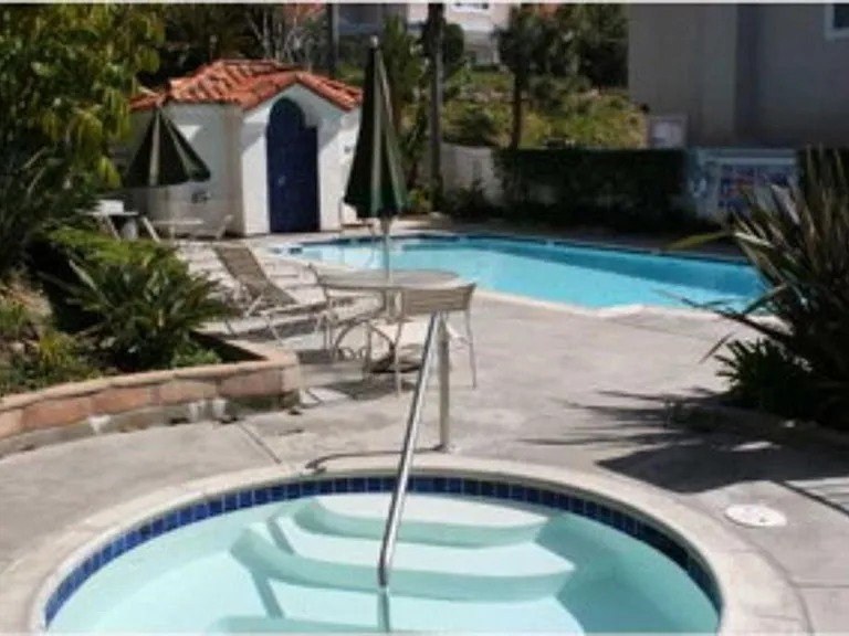2 Portofino Dr — Photo 17