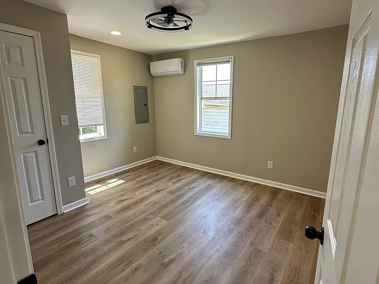 1507 Barcose St SW #B — Photo 5
