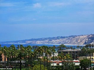 7902 Roseland Dr, La Jolla, CA 92037