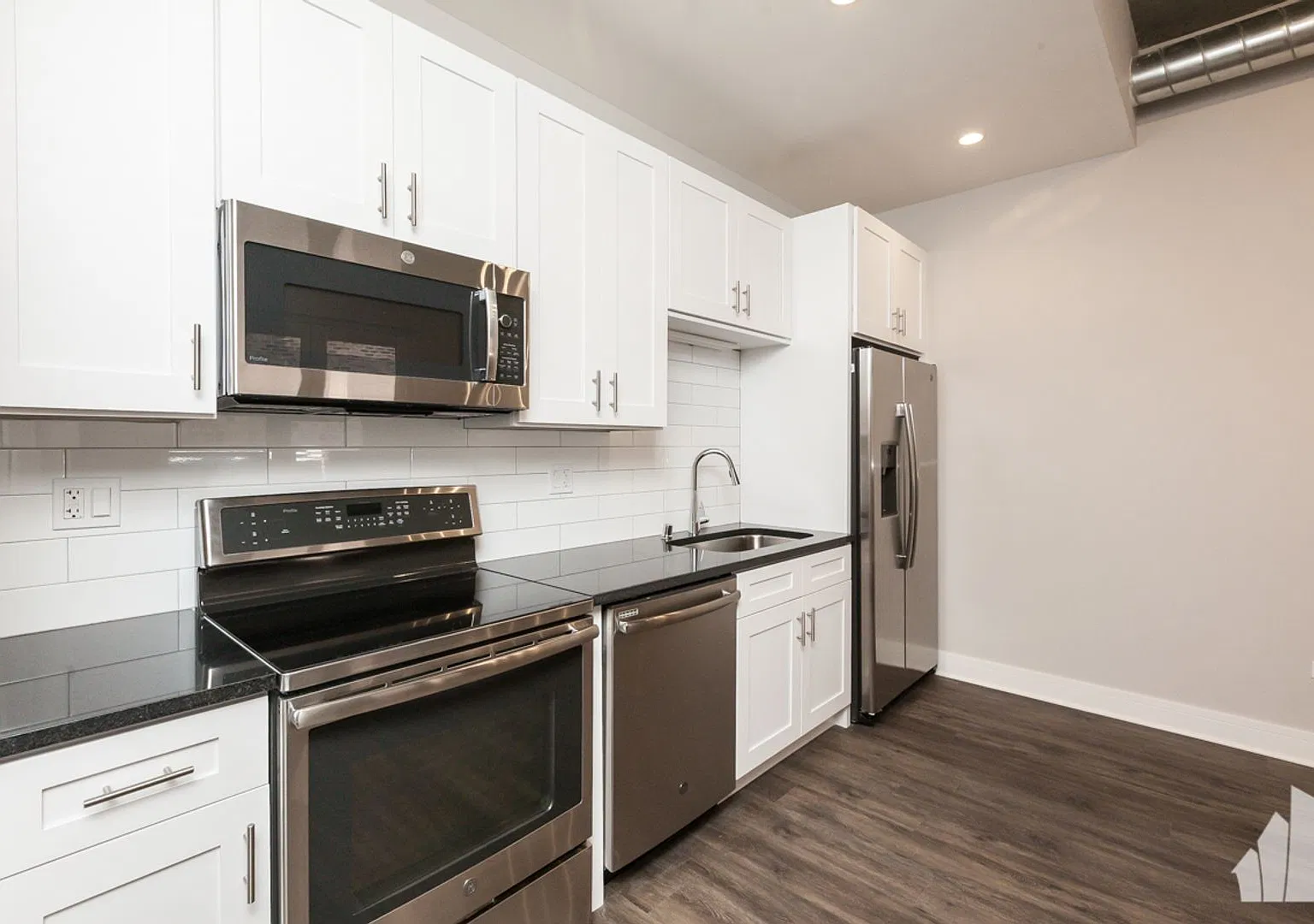 1 bed, 1.0 bath, 713 sqft, $2,600 — Photo 4