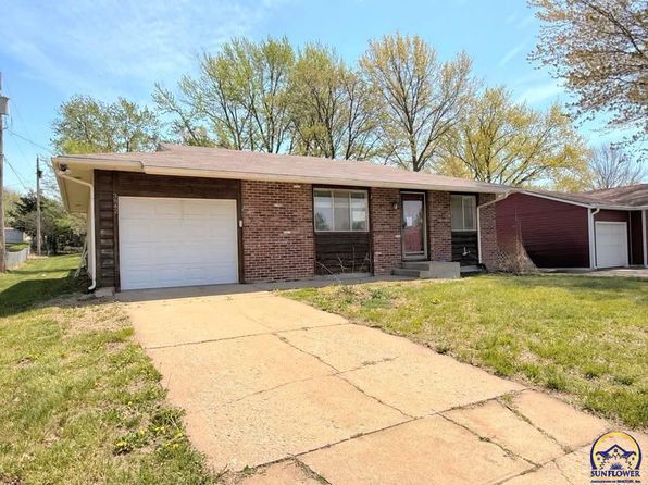 3842 SW Cambridge Ter, Topeka, KS 66610