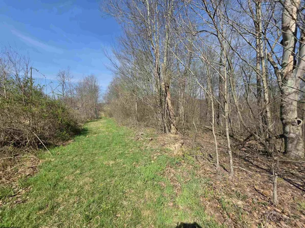 17-18 & 19 Poplar Dr, Grafton, WV 26354