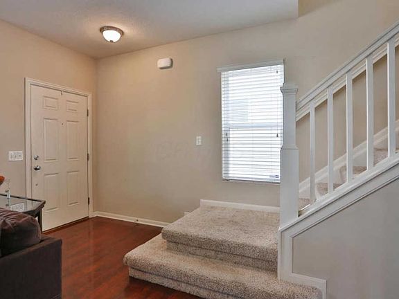 3rd image of 7927 Ashenden Dr