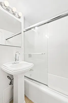 Rented by Compass | media 23