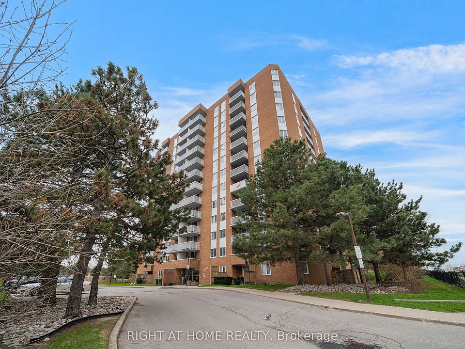 1st image of 15 Sewells Rd #1005