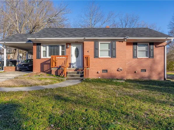 424 Hawthorne Ln, Burlington, NC 27215