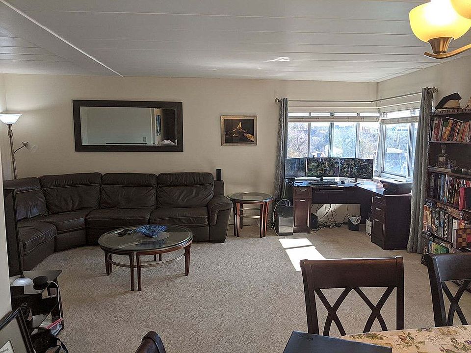 8th Floor Corner Unit! 