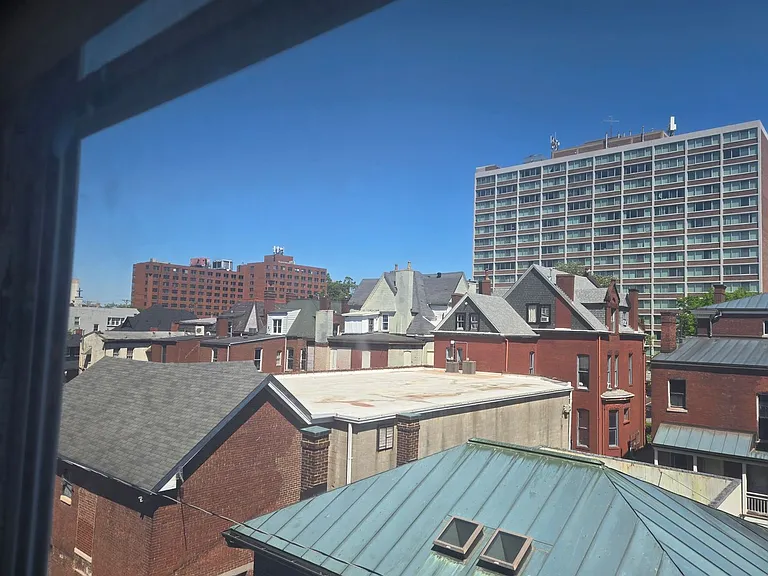 Cavalier Apartments — Photo 73