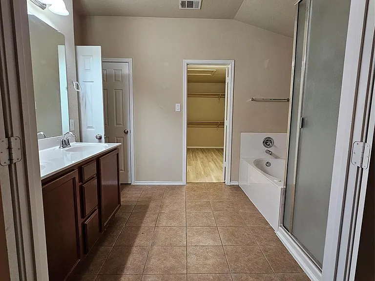 2306 Scott Dr — Photo 14