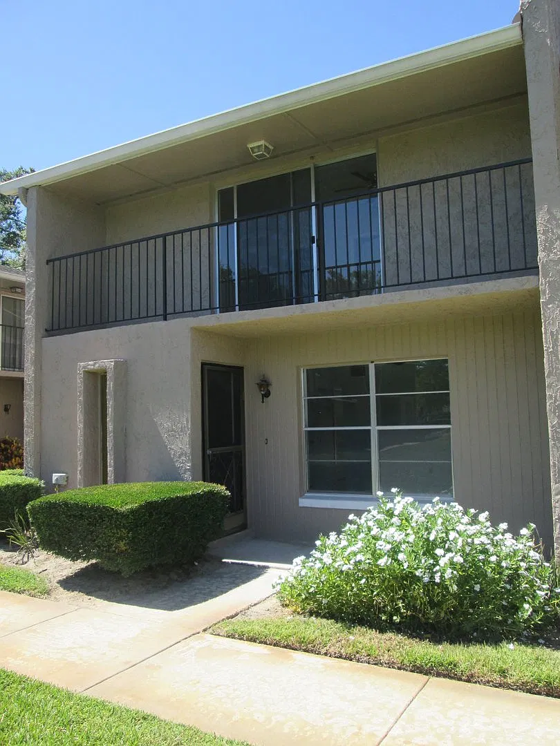 Don't miss this 3/2.5 Park Lake Townhouse in Maitland! — Photo 1