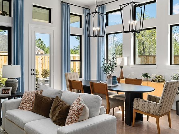 The Azalea - Dining Room