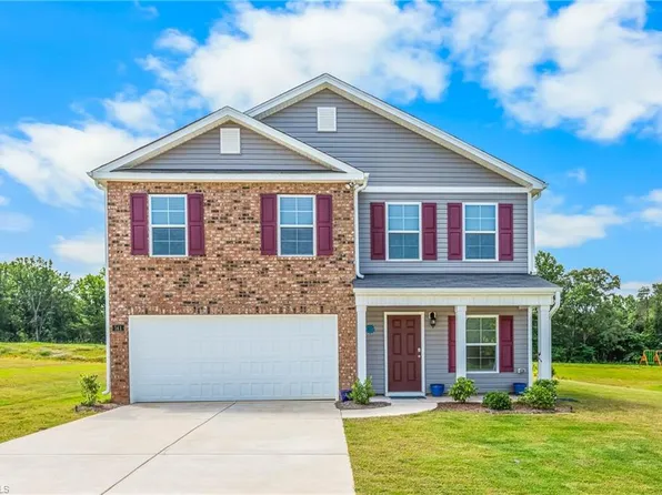 141 Nova Ln, King, NC 27021