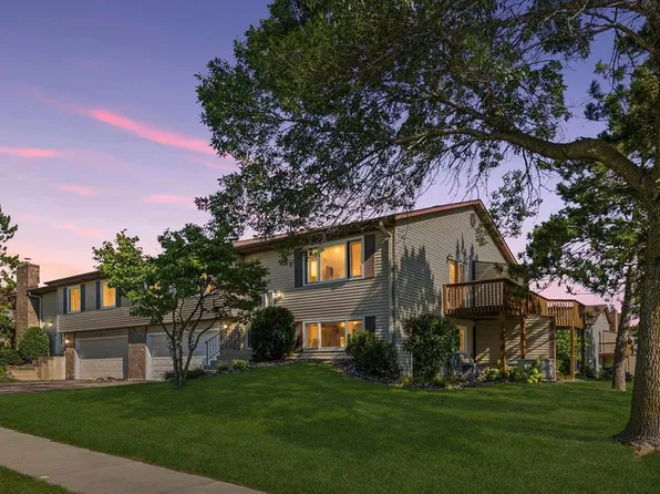 10363 Balsam Ln, Eden Prairie, MN 55347