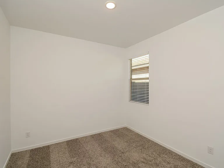 12641 W Daley Ln — Photo 14