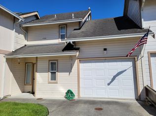 3296 Matthew Ln, Fortuna, CA 95540