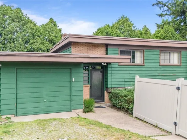 3600 Rosebriar Ave, Glenshaw, PA 15116