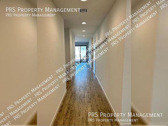 3rd image of 11252 E Ulysses Ave