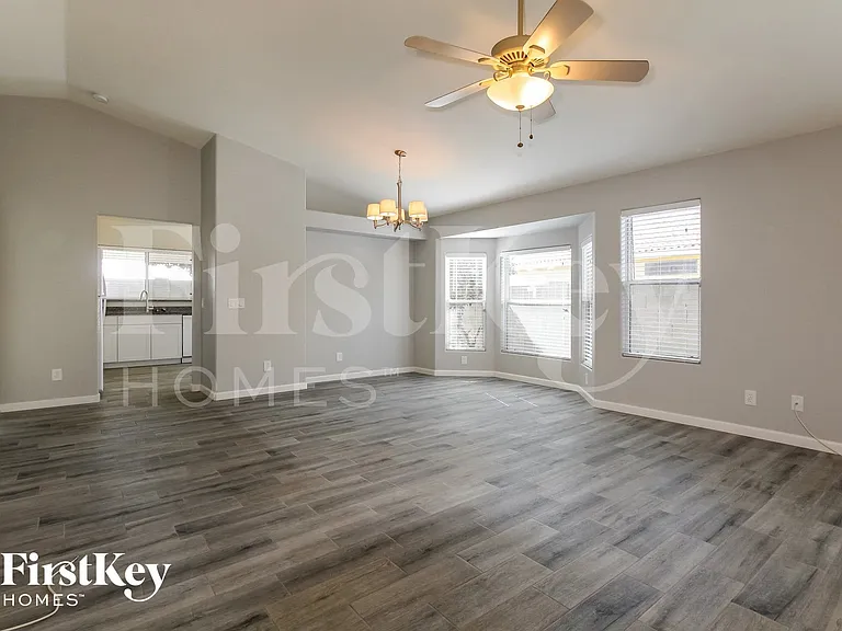 2965 W Lone Cactus Dr — Photo 3