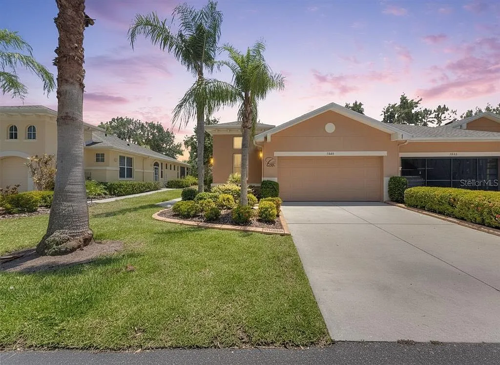 2 bed, 2.0 bath, 1414 sqft, $2,000 — Photo 1
