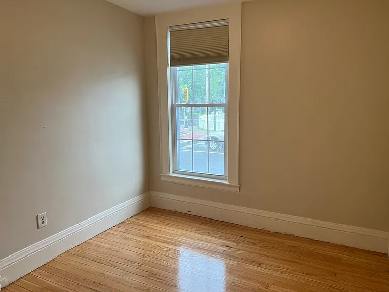 35 Locust St #1 — Photo 9