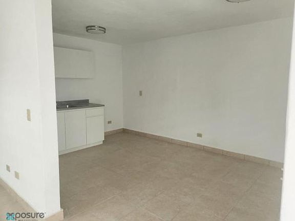 3rd image of 109-11 Calle 81