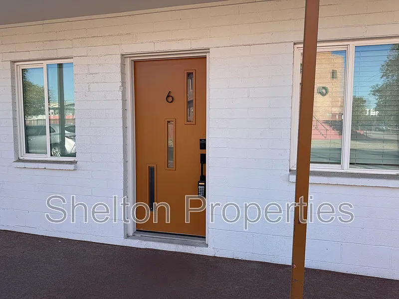 Building Photo - 21 W Tonto St #6