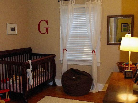2nd bedroom